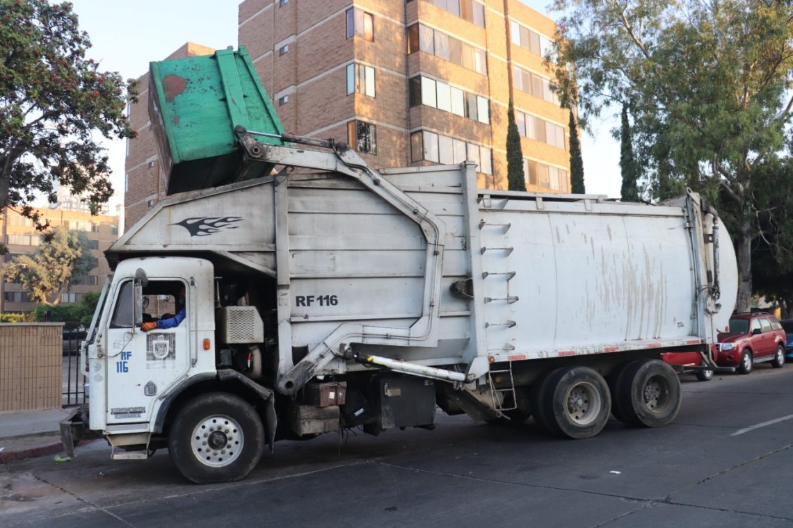 Ayuntamiento no suspenderá servicios básicos y brindará equipo especial para trabajadores de limpia