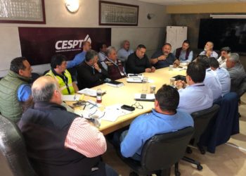 Coordinan autoridades estatales y municipales en tema de bacheo de vialidades