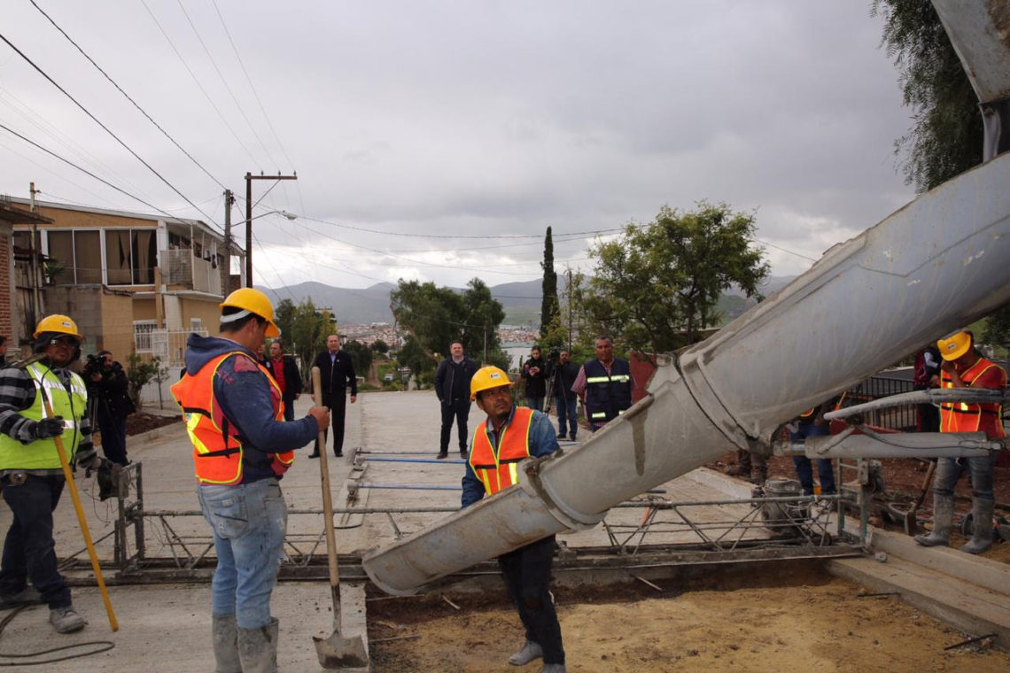 Avanzan obra vial y un pluvial en colonia Horóscopo