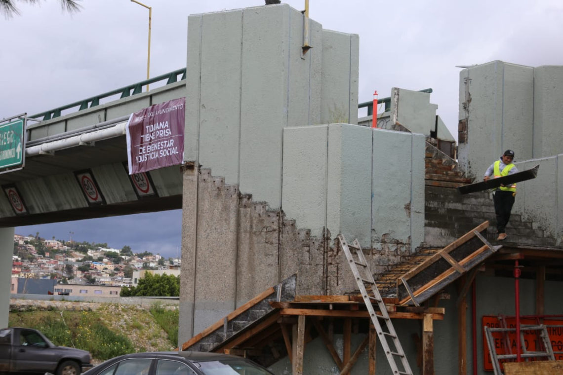 Ayuntamiento refuerza limpieza y rehabilitación de puentes vehiculares y peatonales