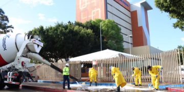 Inicia Ayuntamiento lavado en espacios públicos con químico limpiador de amplio espectro