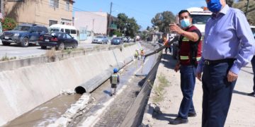 Dan mantenimiento a pluvial de Los Laureles