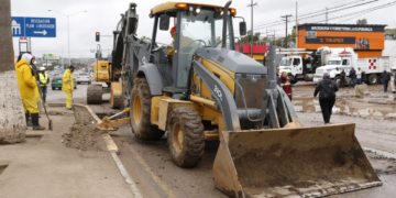 Continúan acciones preventivas entorno a obras por socavón en crucero Benito Juárez