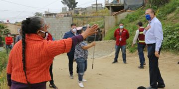 Supervisa alcalde trabajos de motoconformado en la colonia nueva aurora