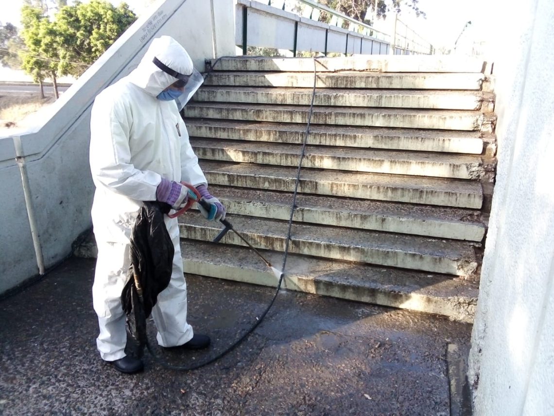 Sanitizan más de 150 mil metros cuadrados de espacio público