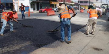 Al 90 por ciento obras de bacheo en avenida Madero