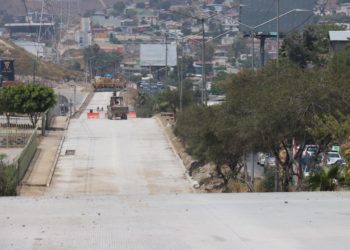 Avanza reparación de bulevar El Refugio con concreto hidráulico