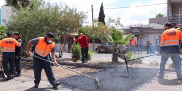 Constata alcalde avance en obras de bacheo en Las Huertas