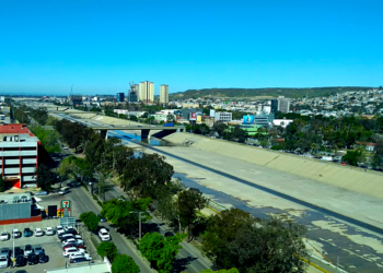 Reitera Gob BC compromiso de desazolvar el Río Tijuana