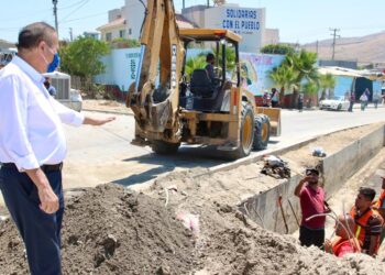 Avanzan obras viales y pluviales en La Presa Este
