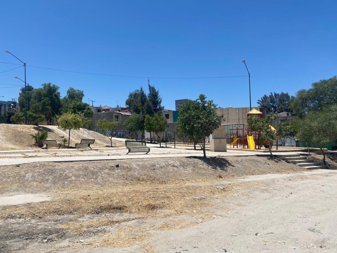 Anuncian reconctrucción de parques en delegación La Presa