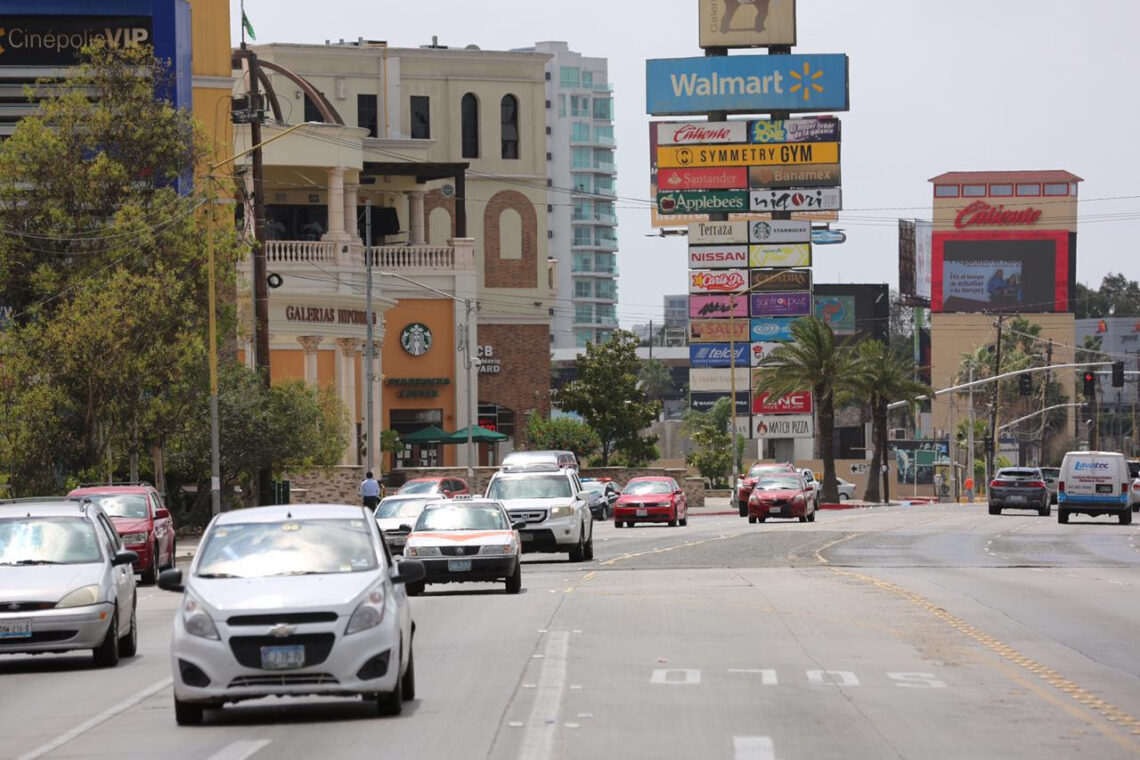 Suspenden circulación en tramo del bulevar Agua Caliente y el Puente Las Américas