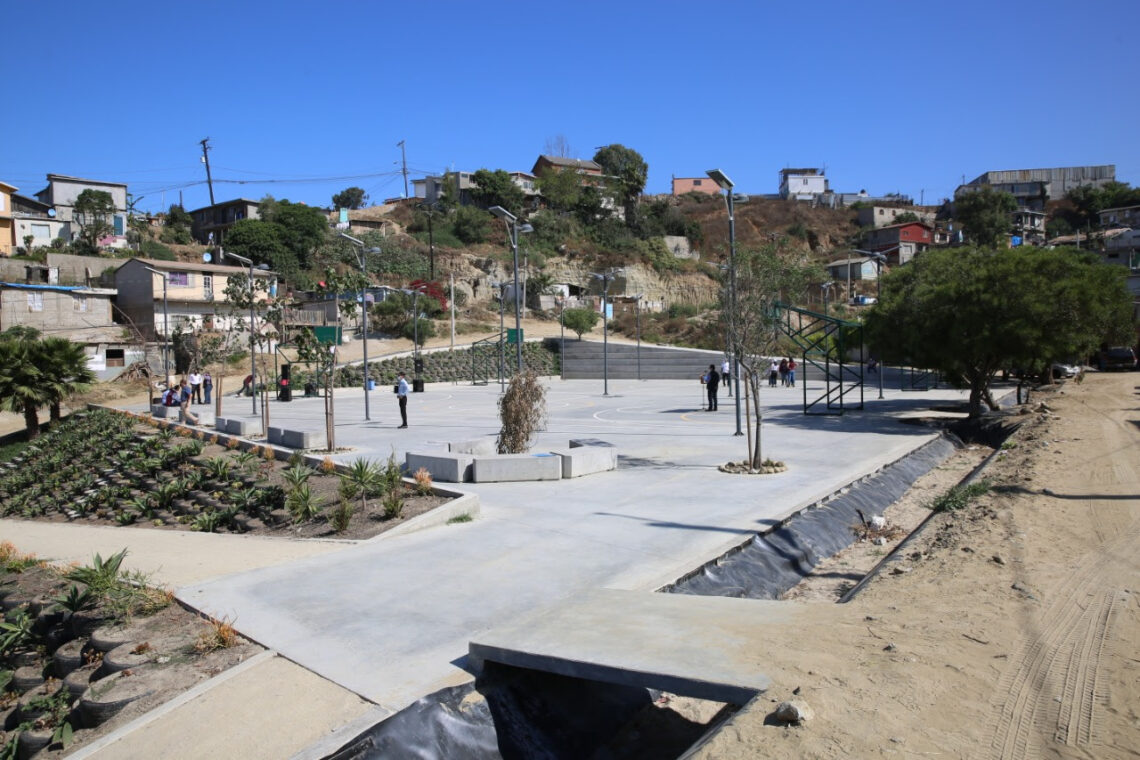 Realizan rescate integral de arroyo en colonia Xicoténcatl Leyva