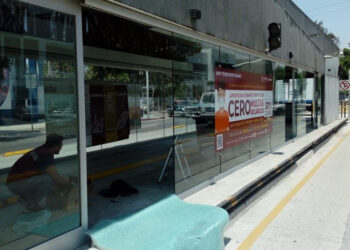 Reparan daños en ventanales de estaciones del SITT