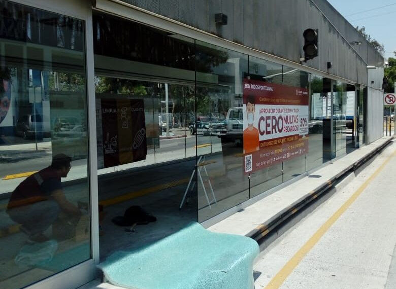 Reparan daños en ventanales de estaciones del SITT