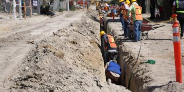 Trabajan en instalación de drenaje sanitario en La Presa Este