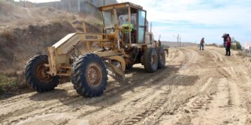 Dan mantenimiento a calles de colonia Nueva Aurora Sur