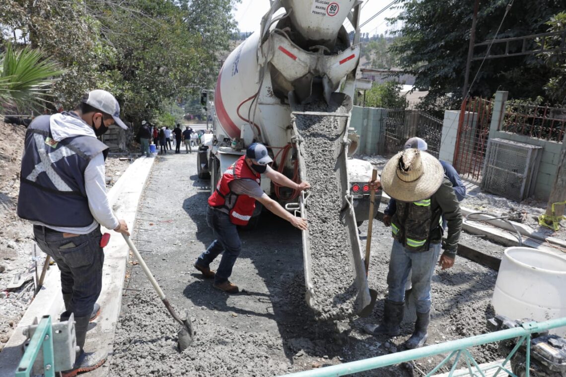 Supervisa alcalde obra vial en colonia Quinto Batallón