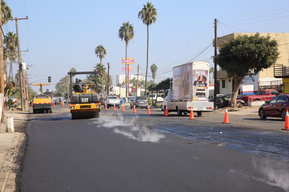Avanza el desarrollo urbano de Tijuana con rehabilitación de calles en Playas y San Antonio de los Buenos