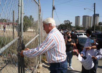 Devuelve Gob BC a taxistas los terrenos expropiados por gobiernos panistas