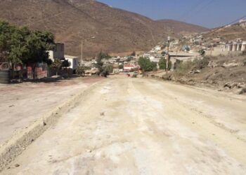 Suspenden tránsito vehicular en tramo de calle Valle Imperial de la colonia Altiplano