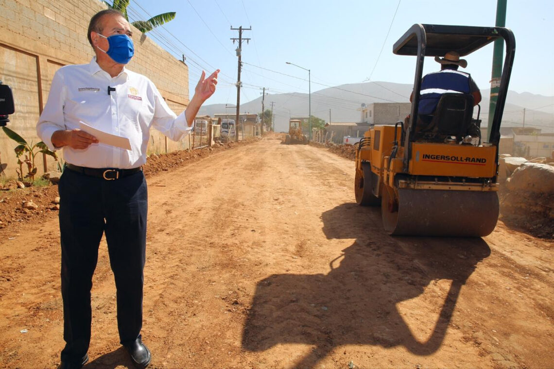 Obras de rehabilitación vial en calle Internacional de Otay Centenario