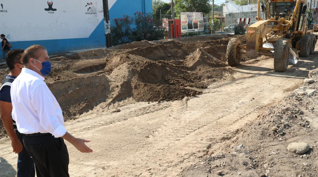 Mejorará acceso a la 3 de Octubre con instalación de concreto hidráulico en bulevar Contreras
