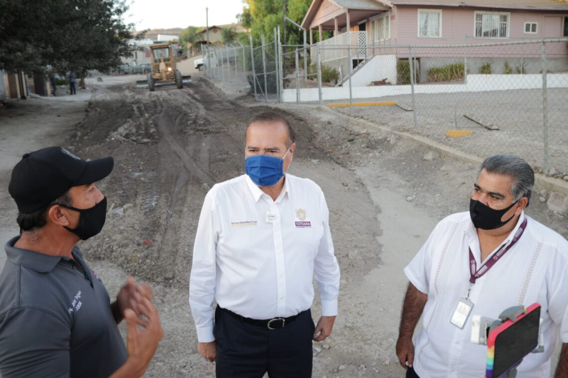 Realiza municipio motoconformado en vialidad de colonia La Joya