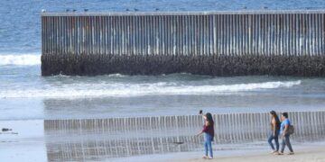 Mantiene Ayuntamiento cierre preventivo en Playas de Tijuana