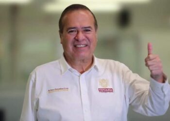 Retoma González Cruz cargo de alcalde de Tijuana