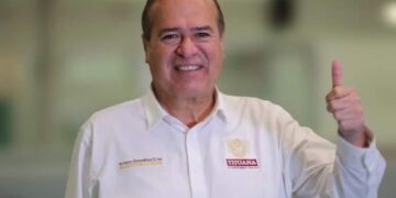 Retoma González Cruz cargo de alcalde de Tijuana