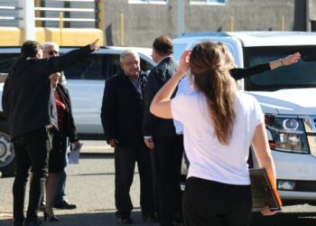 Acude González Cruz a Rosarito como invitado especial de AMLO