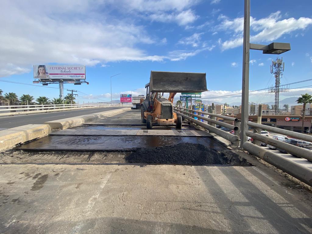 Continúa rehabilitación en puente del bulevar Alberto Limón Padilla