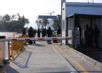 Inauguran carril de pases médicos y de negocios en Garita de San Ysidro