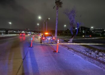 Cierran circulación en tramo de Vía Rápida por socavón