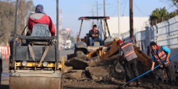 Supervisan bacheo y limpieza en Otay Centenario