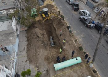 En reparación colector de aguas residuales en Zona Centro