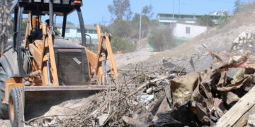 Contribuyen constructores a erradicar tiraderos clandestinos