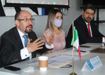 Firman acuerdo para promover el cumplimiento empresarial y practicas anticorrupción