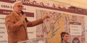 En proceso pavimentación en calles del Maclovio Rojas