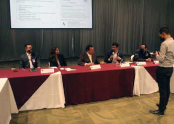 Capacitan a constructores para evitar extorsiones telefónicas