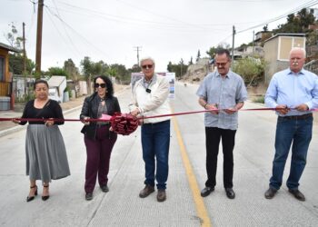 Dan banderazo inicial a construcción del Puente Magisterial
