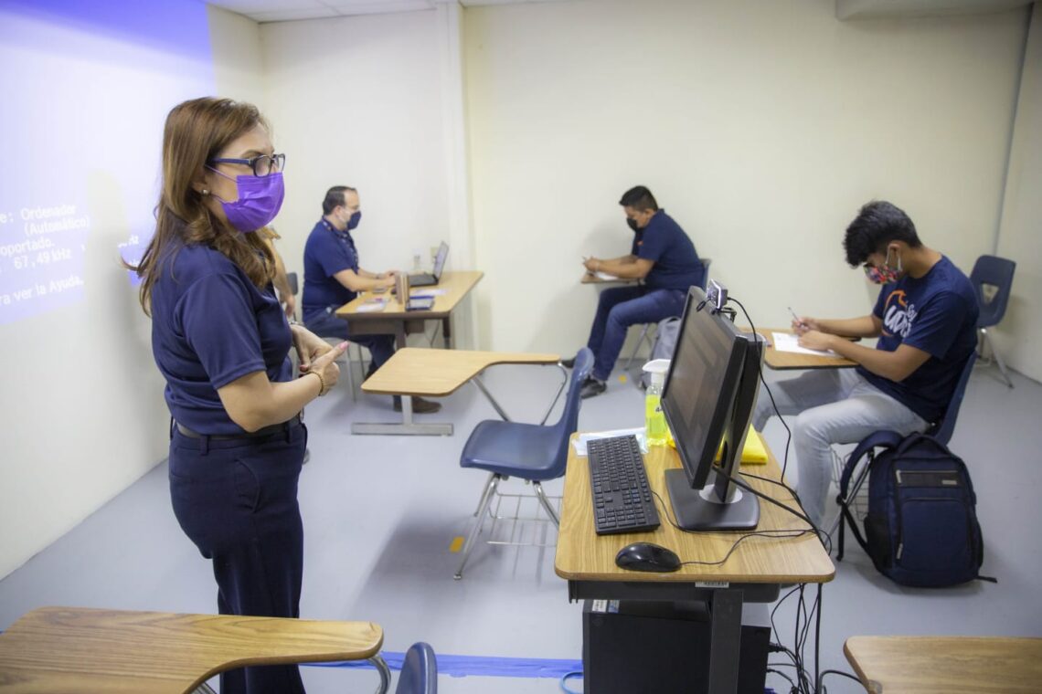 Se reincorporan exitosamente alumnos  de UDCI a clases presenciales