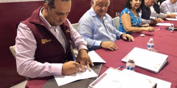 Cespt y Ayuntamiento de Rosarito Firman transferencia de bienes