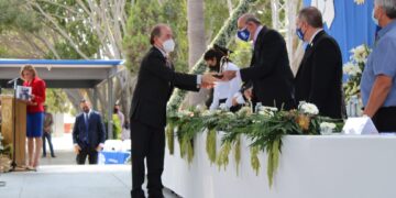 Condecoran a “El Archie” como “Galgo de Oro” del ITT en su 50 Aniversario