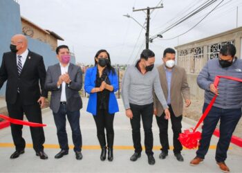 Entregan obra de pavimentación en Calle Javier Mina, La Mesa