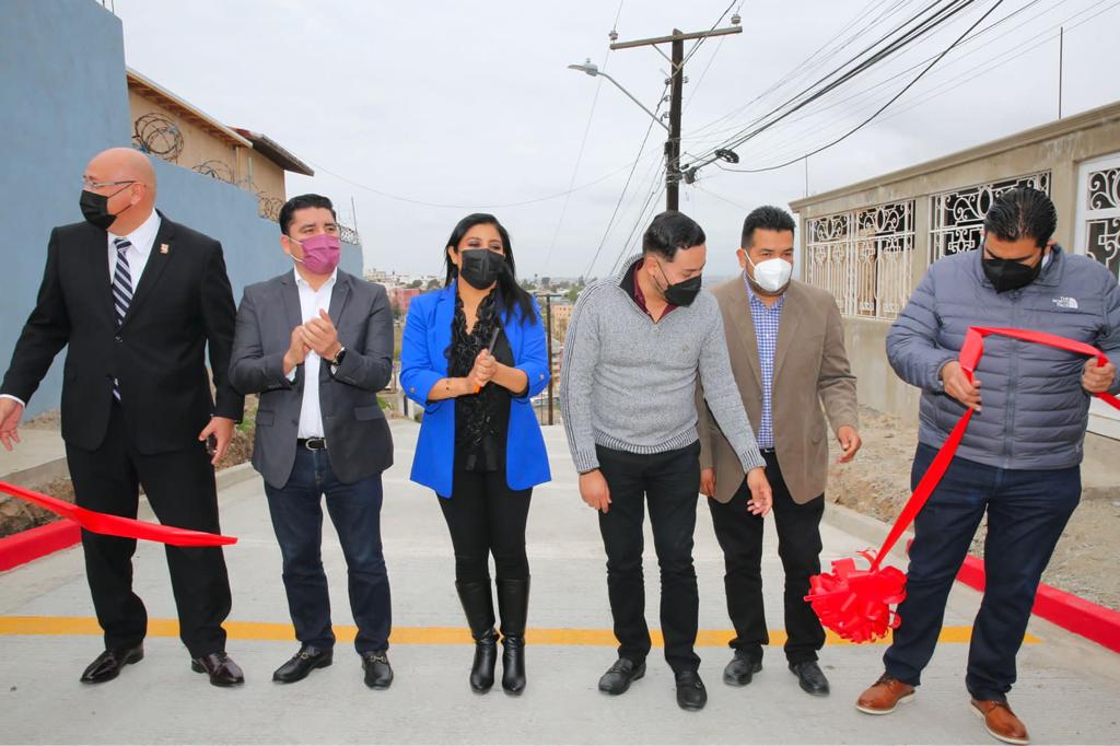 Entregan obra de pavimentación en Calle Javier Mina, La Mesa