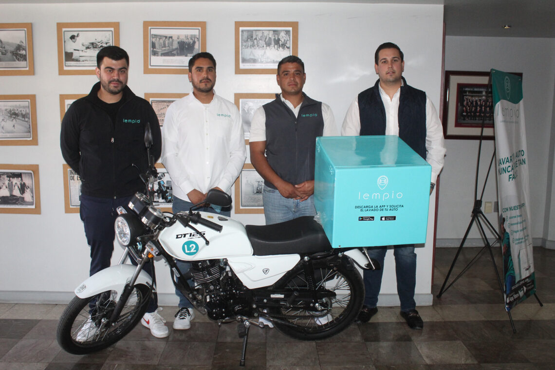 Reinventan servicio de autolavado de autos mediante aplicación digital