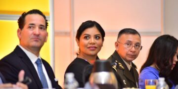 Exhorta alcaldesa a desarrollar vivienda para ciudadanos «de a pie»