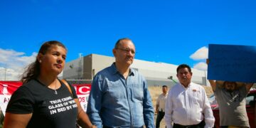 Atienden peticiones de vecinos afectados por obra privada en «El Chicote»